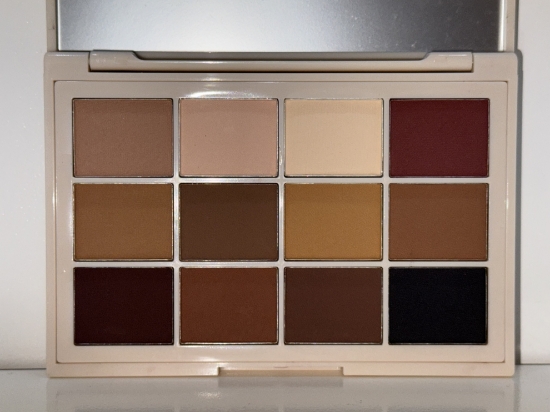 صورة Daily use eyeshadow palette 